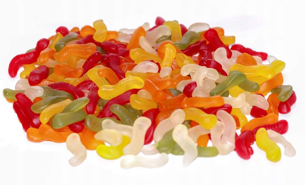 GUMS IN DIFFERENT COLORS jigsaw puzzle online