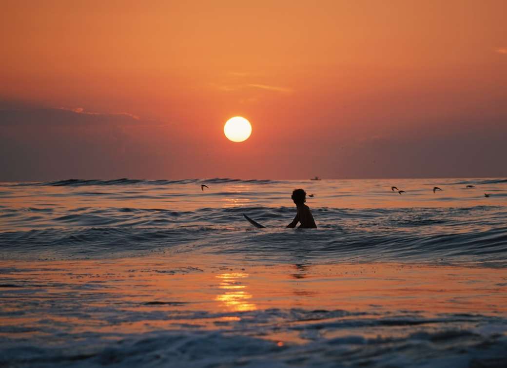 Surf au coucher du soleil à Ocean City puzzle en ligne