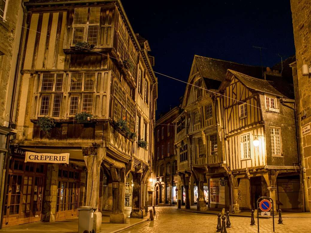 Старые улицы Франции онлайн-пазл