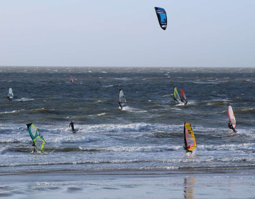 Surfer på Domburg Zeeland Pussel online