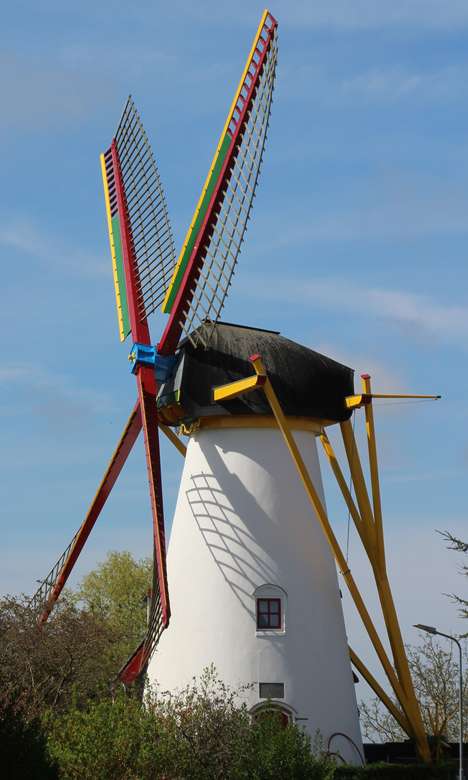 Mill on Zeeland in Holland online puzzle