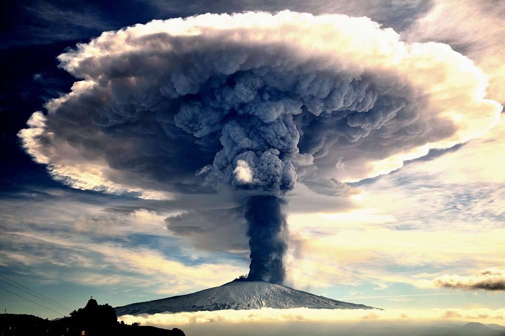 Erupția Etnei - Italia jigsaw puzzle online