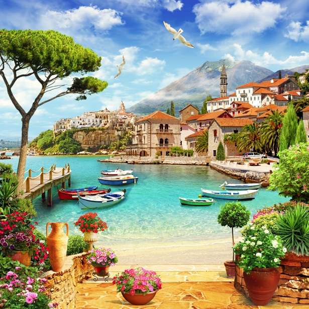 By the sea. online puzzle