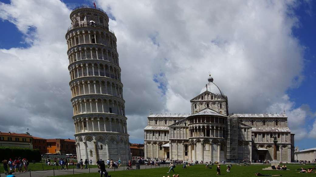Наклонената кула в Пиза онлайн пъзел