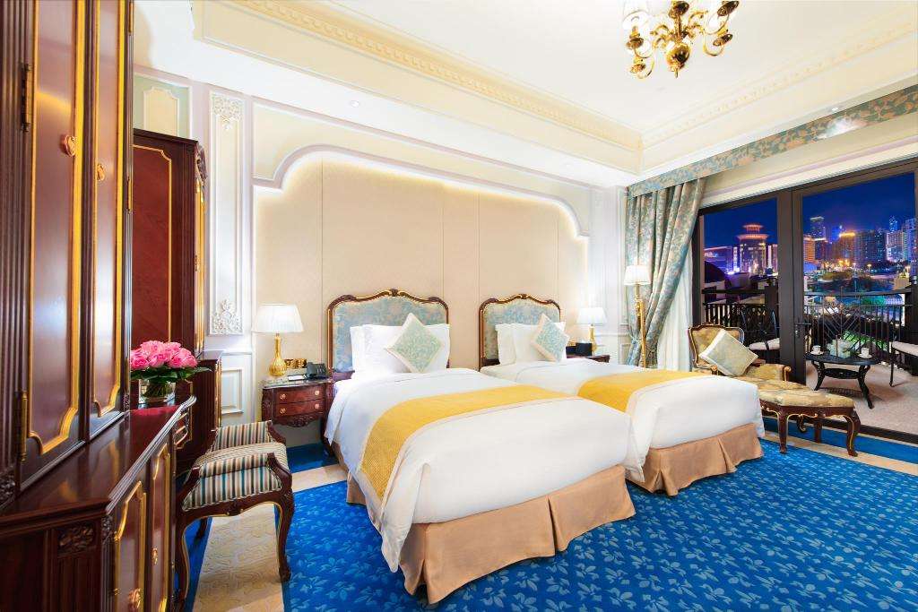 Hotelul Legend Palace jigsaw puzzle online