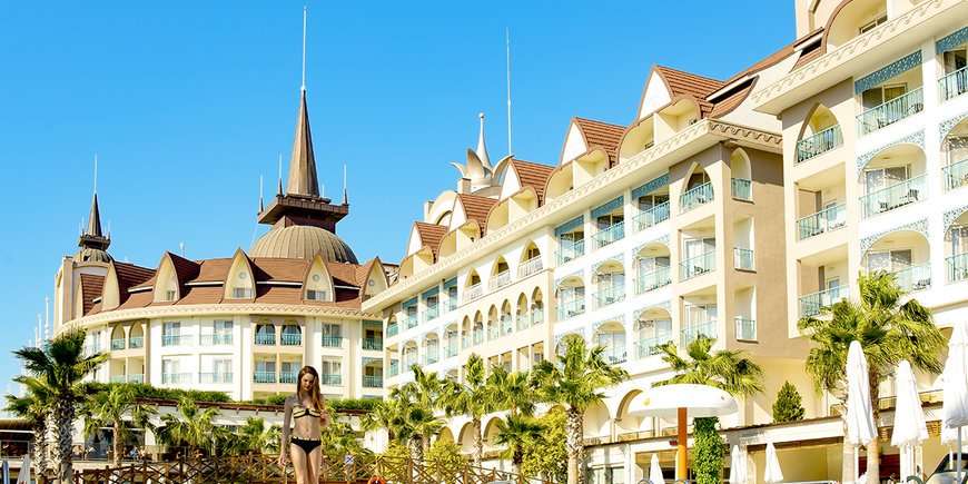 Crown Palace Hotel i Evrenseki pussel på nätet