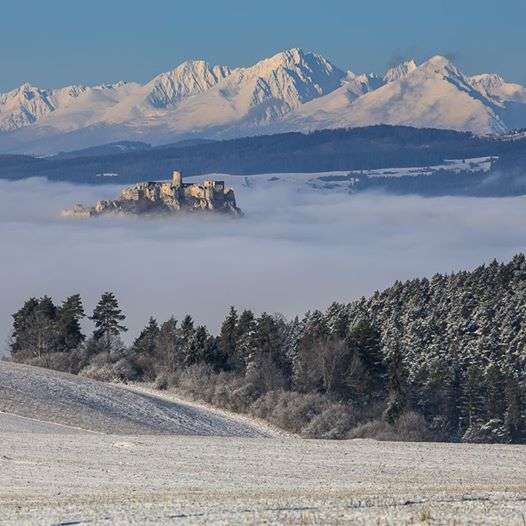 Uitzicht op het Tatra-gebergte. online puzzel