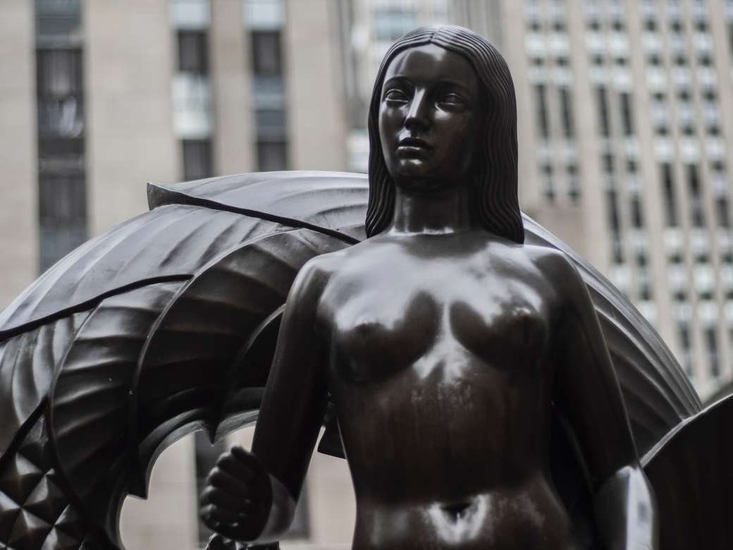γυναίκα με θέμα το άγαλμα παζλ online