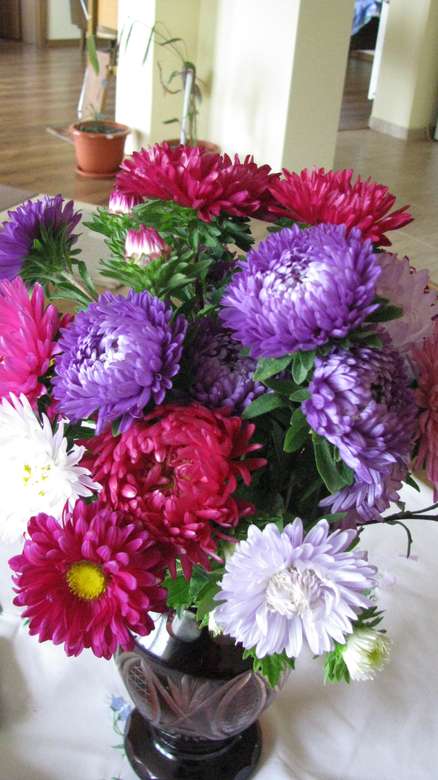 цвете на масата онлайн пъзел