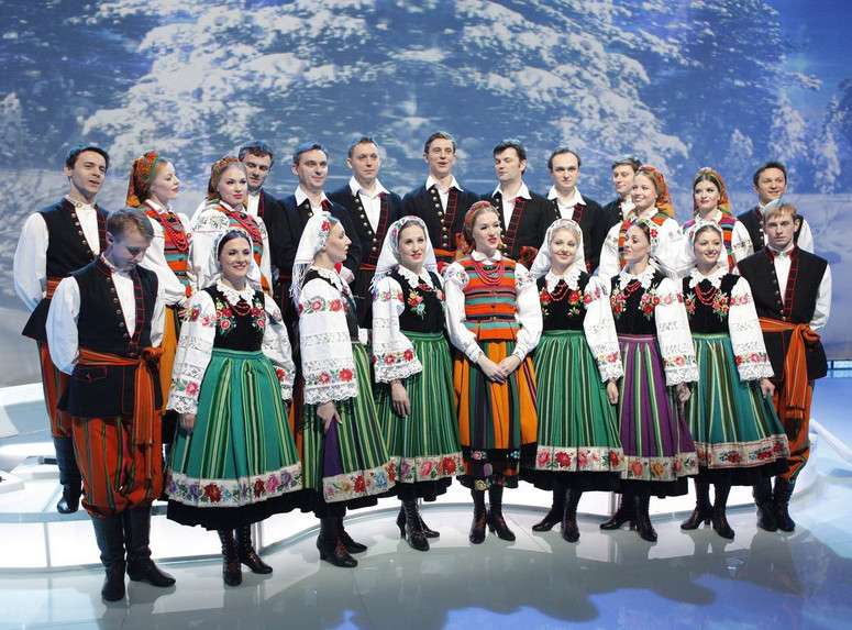 Conjunto de danza y canto folclórico estatal "Mazowsze" rompecabezas en línea