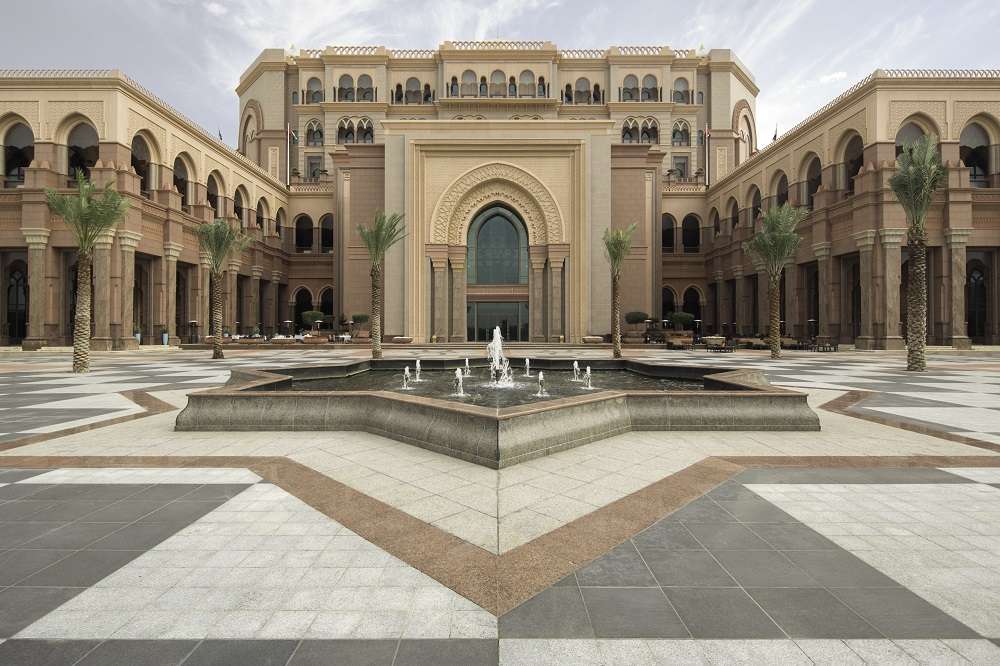 Emirates Palace Hotel & Conference Center jigsaw puzzle online