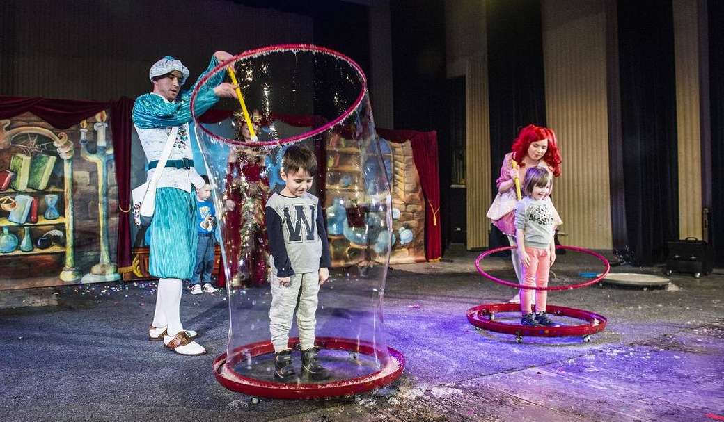 Teatro de burbujas de jabón en Bielsko-Biała rompecabezas en línea