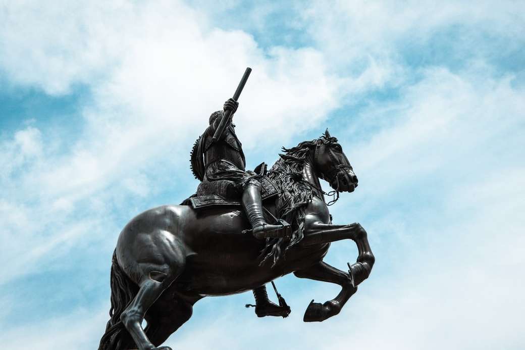Мадридська статуя в Кальяо пазл онлайн