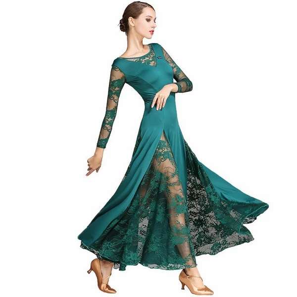 Жена в арабска рокля онлайн пъзел