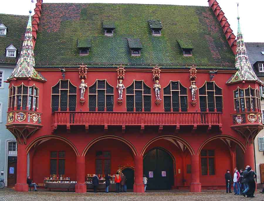 Grandes almacenes históricos de Friburgo de Brisgovia rompecabezas en línea