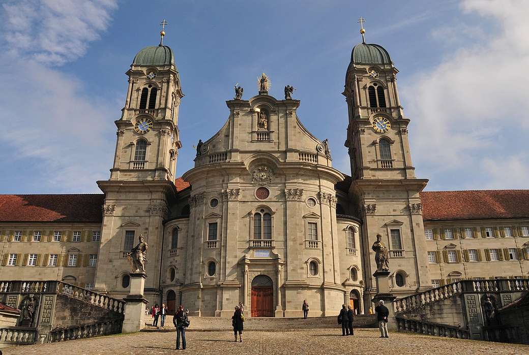 Pohled zepředu na klášter Einsiedeln skládačky online