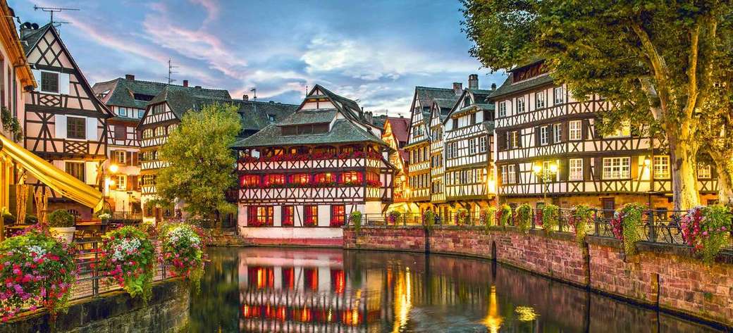 Страсбург старый город Франция пазл онлайн