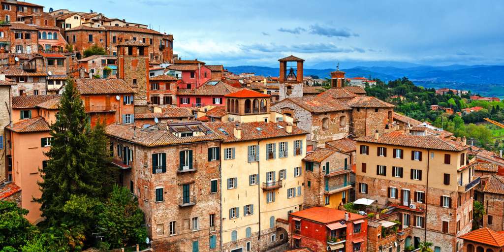 Perugia stadsbild Italien Pussel online