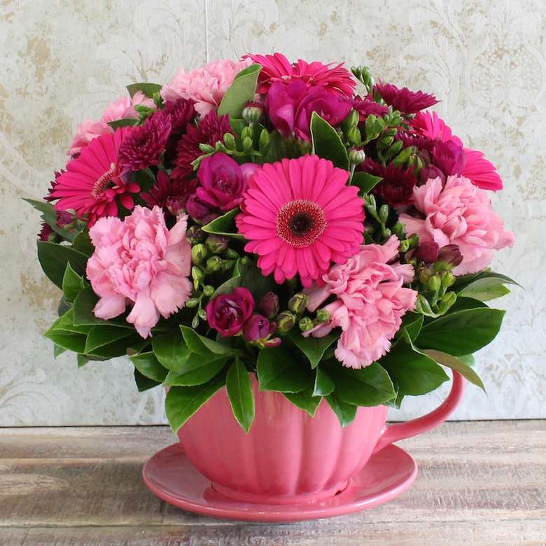 Flowers in a cup jigsaw puzzle online