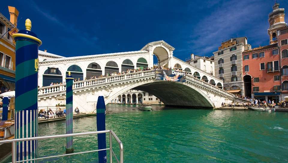 IN VENICE jigsaw puzzle online