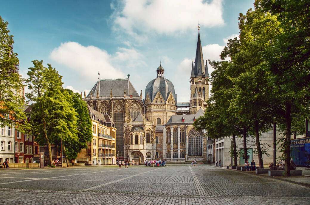 Cattedrale di Aquisgrana in Germania puzzle online