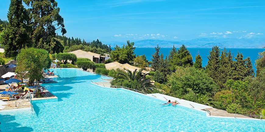 Grekland - utsikt från Aeolos Beach Resort Hotel Pussel online