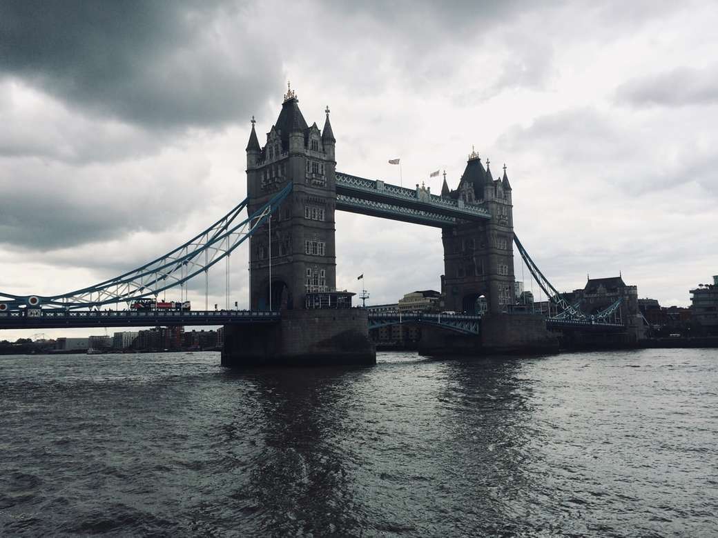 Tower Bridge online puzzle