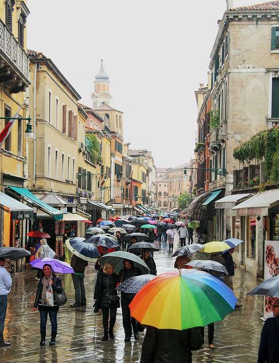 δρομάκι, βροχή, ομπρέλες online παζλ