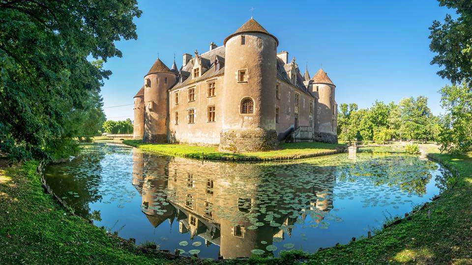 Slottet i Ainay-le-Vieil Pussel online