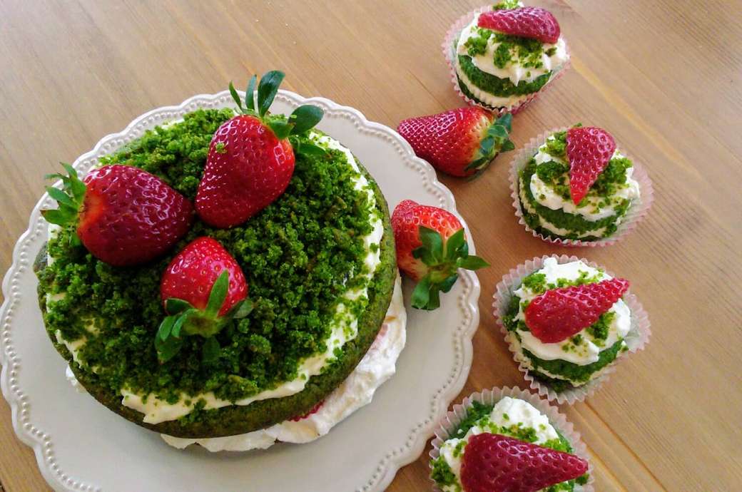 FOREST MOSS "CAKE jigsaw puzzle online