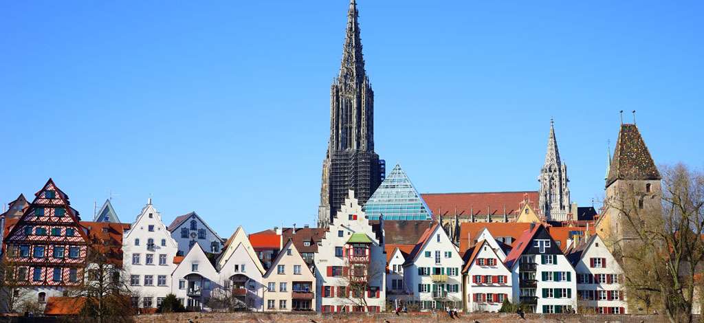 Ulm Häuser mit Ulmer Münster Online-Puzzle