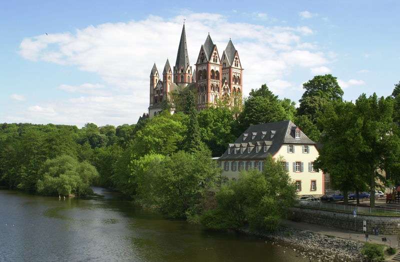 Cattedrale di Limburg sul Lahn puzzle online