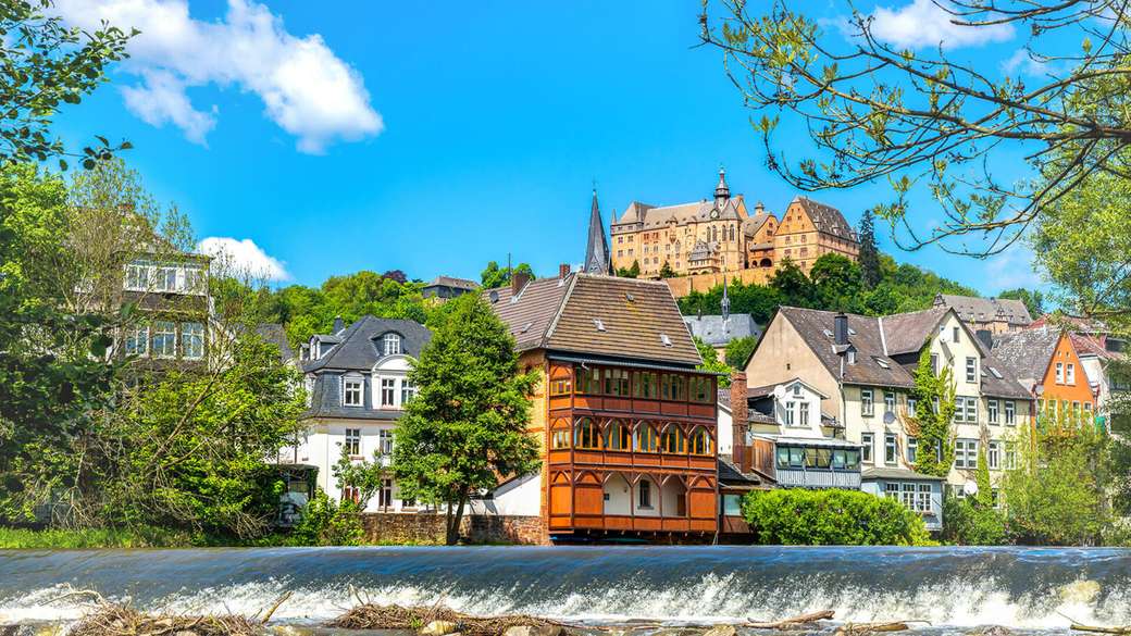 Марбург-ан-дер-Лан с видом на замок онлайн-пазл