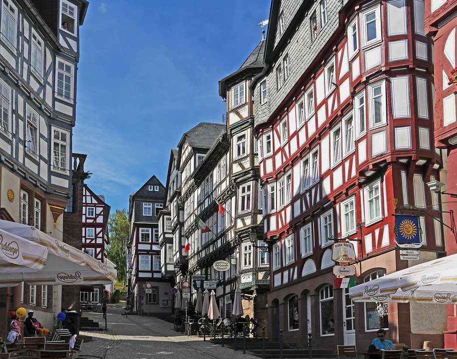 Orașul vechi Marburg an der Lahn puzzle online