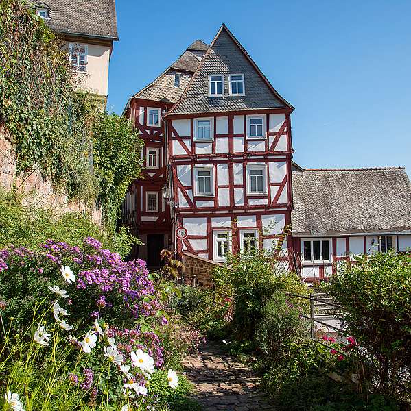 Città vecchia di Marburg an der Lahn puzzle online