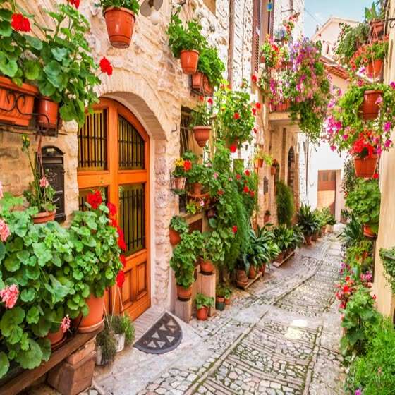 Grasse ciudad de aromas Antiguo callejón al sur de Francia rompecabezas en línea