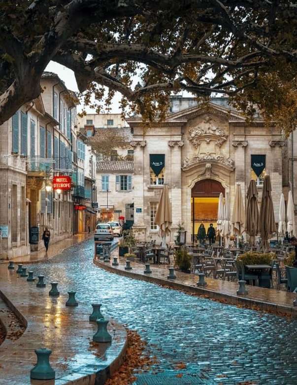 Vacker utsikt över Avignon, Frankrike Pussel online