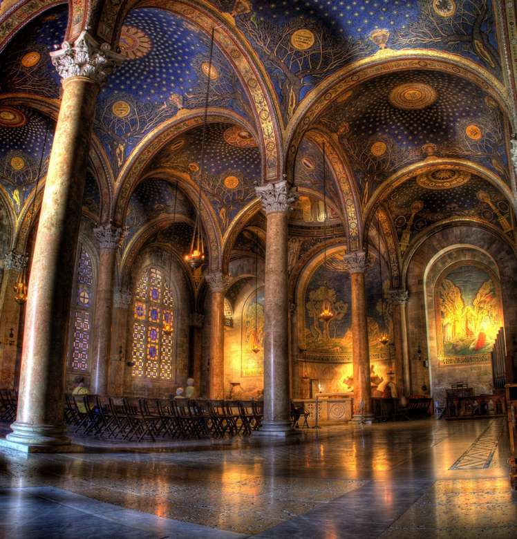Interior de la Iglesia de todas las naciones de Jerusalén rompecabezas en línea