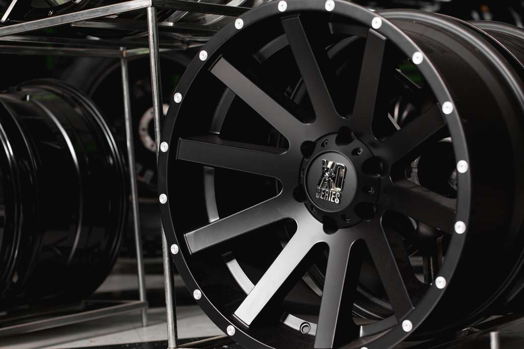 KMC XD-serie hjul pussel på nätet