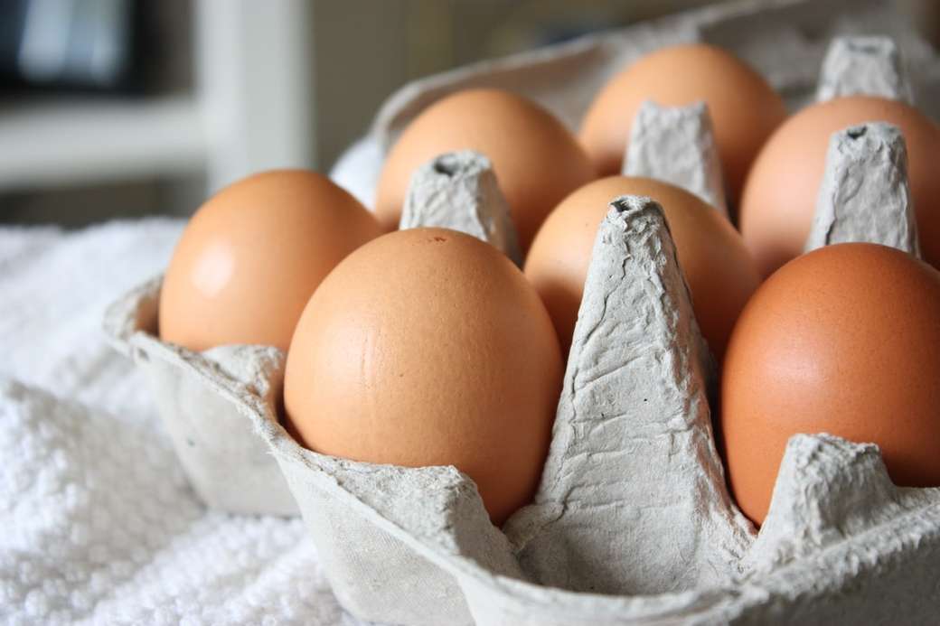 Organická vejce v košíku skládačky online