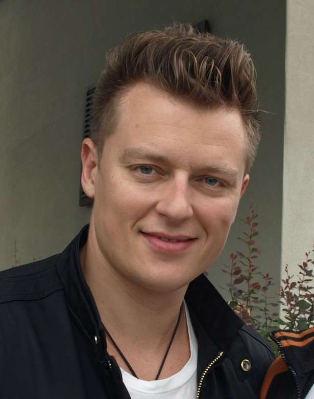 певец-Rafał Brzozowski онлайн пъзел