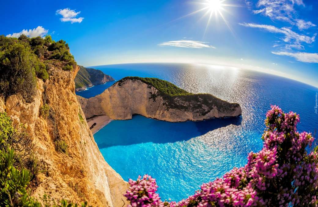 plaja nowajo pe o insula greceasca puzzle online