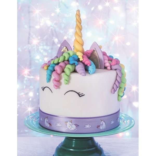 en födelsedagstårta för en flicka Pussel online