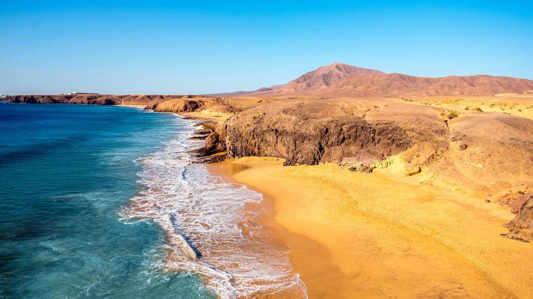 Kustlandschap van het eiland Lanzarote legpuzzel online