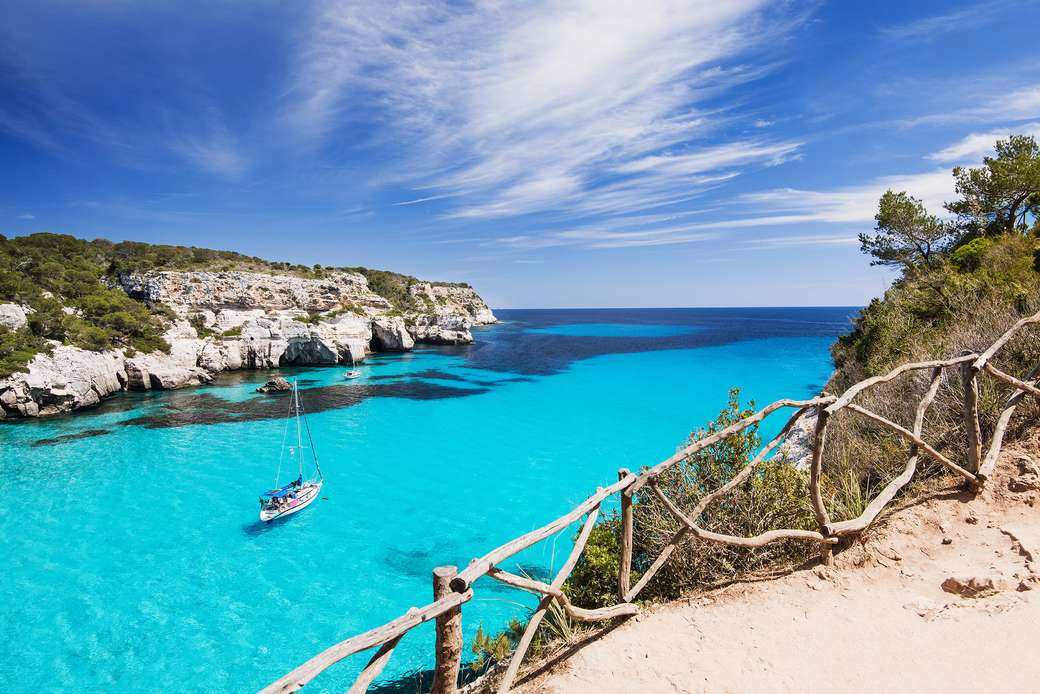 Ilha de Menorca no Mediterrâneo quebra-cabeças online