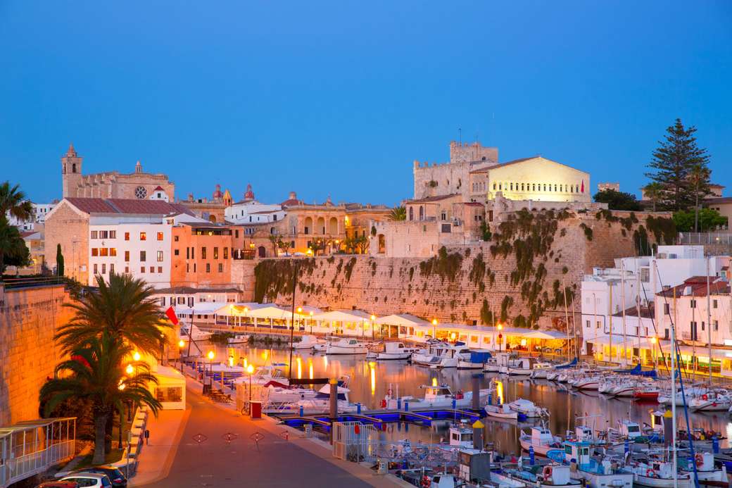 Остров Менорка в Средиземноморието онлайн пъзел