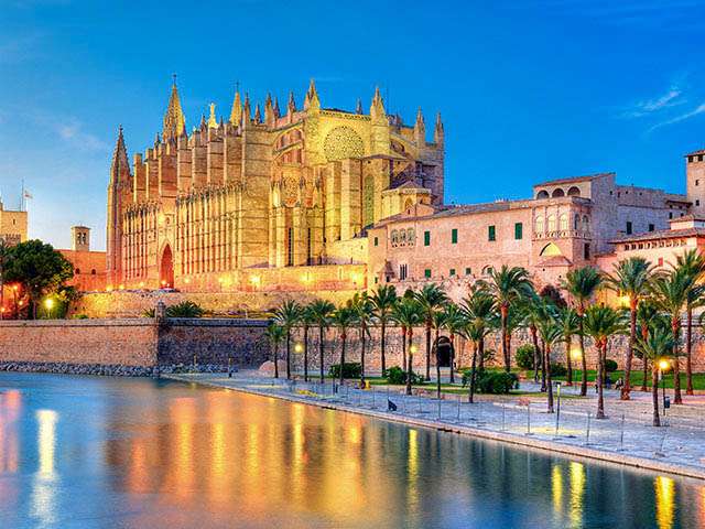 Mallorcas katedral i Palma Pussel online