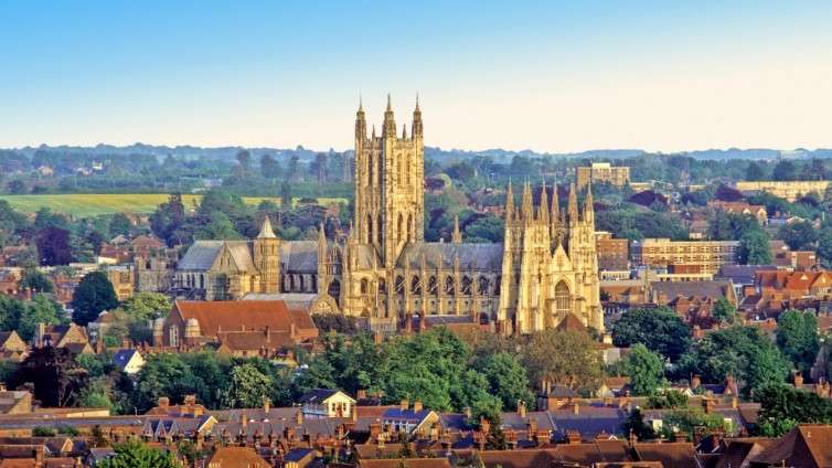 Peisajul urban al Catedralei Canterbury jigsaw puzzle online