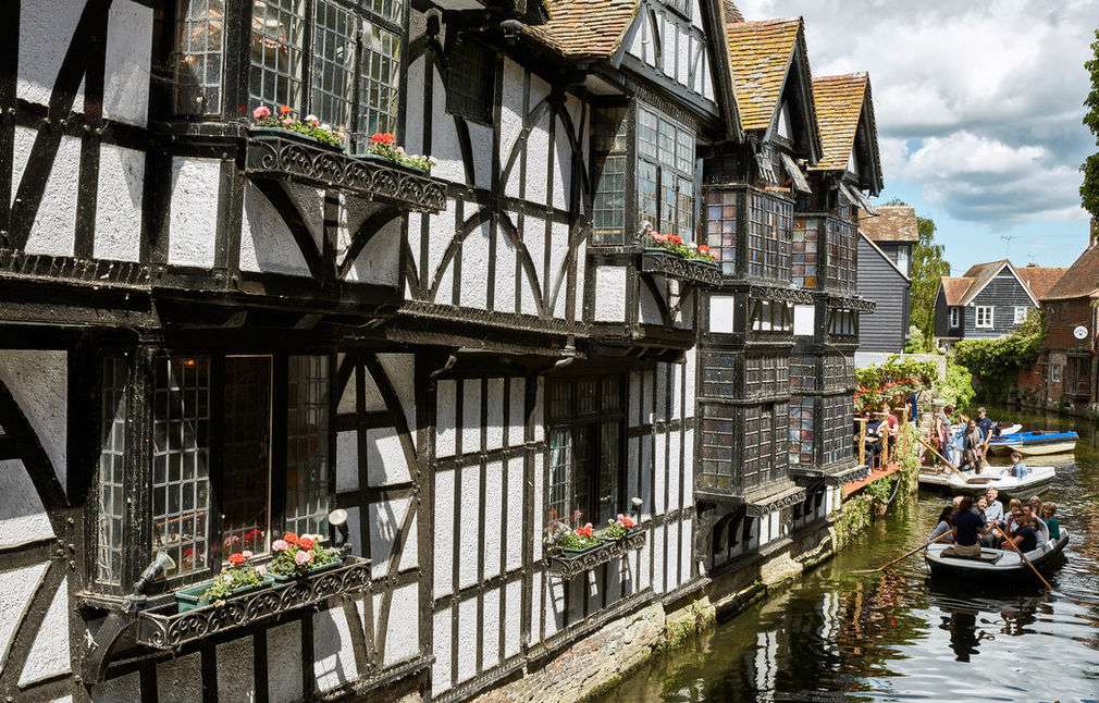 Casas antiguas de Canterbury en el canal rompecabezas en línea