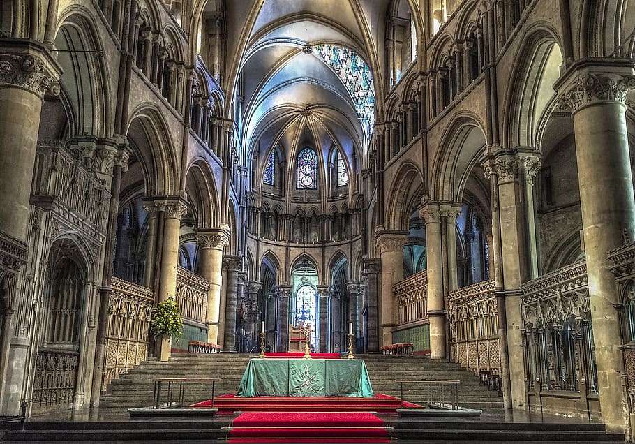 Canterbury Cathedral från insidan Pussel online
